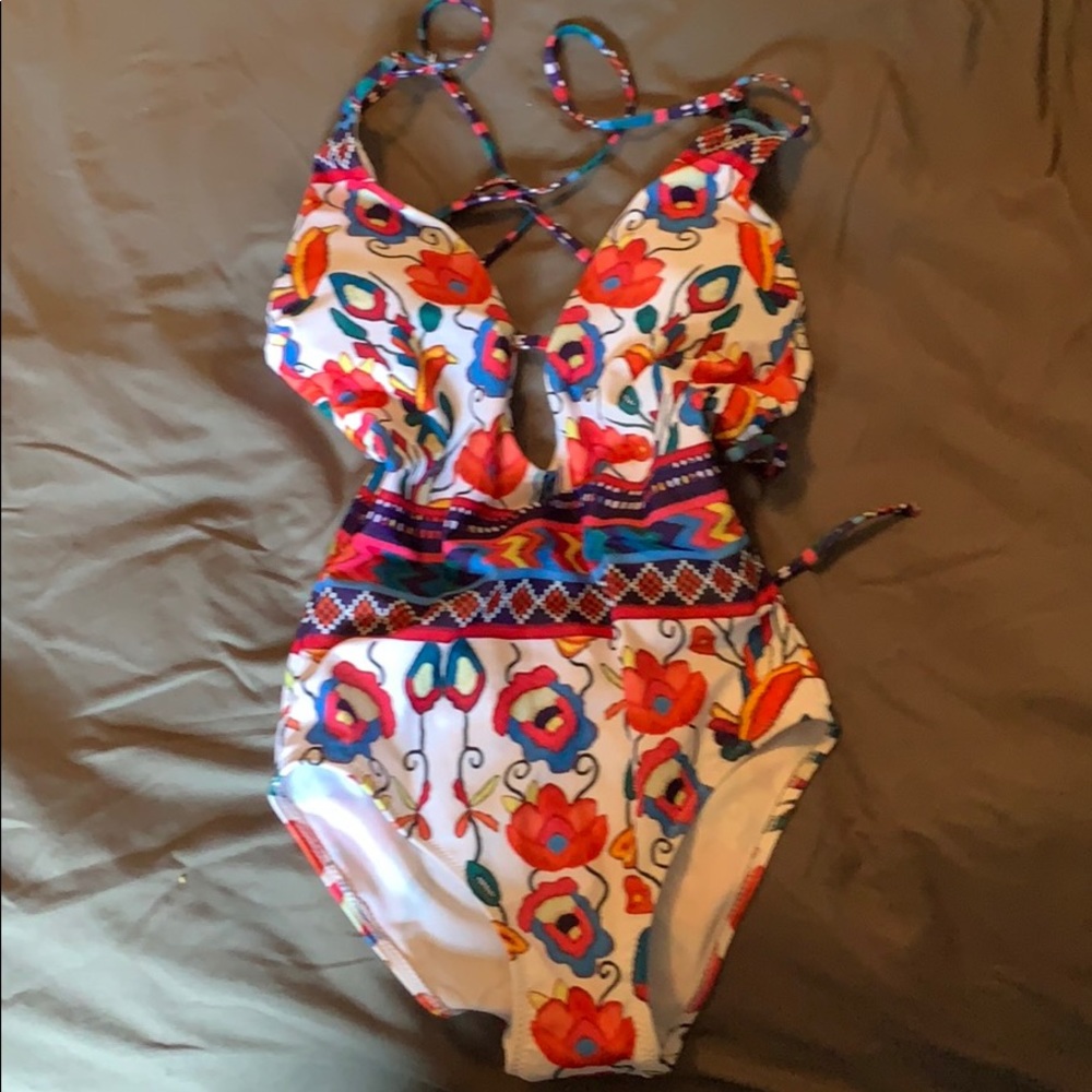 Aroabikini one piece never worn size M